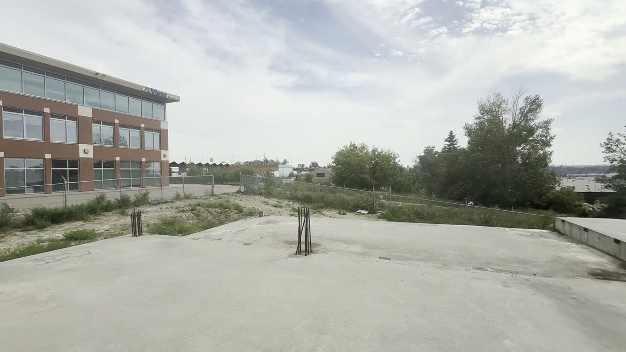 混凝土地基南部（屋顶视角）